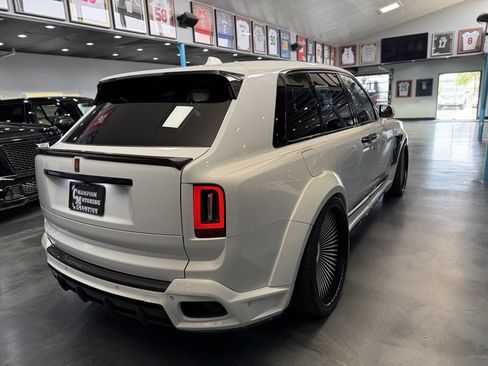 Used 2026 Rolls-Royce Cullinan AWD/4WD image 7