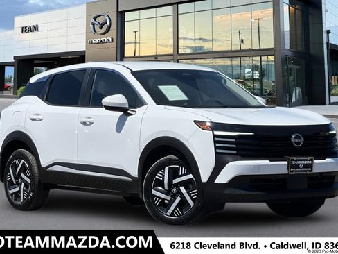 Used 2025 Nissan Kicks SV FWD image 1