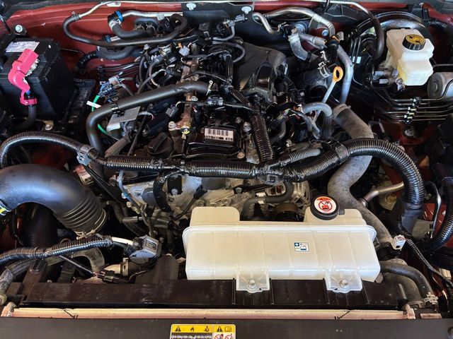 Used 2025 Toyota Tacoma TRD Sport AWD/4WD image 19