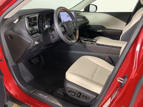 Used 2024 Lexus RX 350 Premium w/ Convenience Package image 31