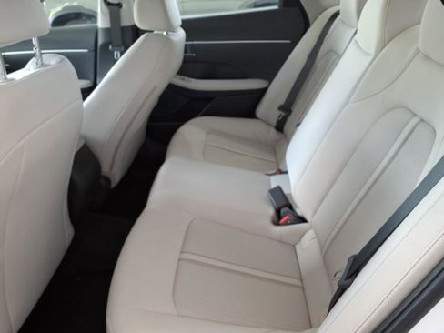Used 2025 Hyundai Sonata SE FWD image 13