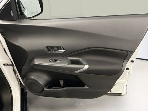 Used 2021 Nissan Kicks SV image 32