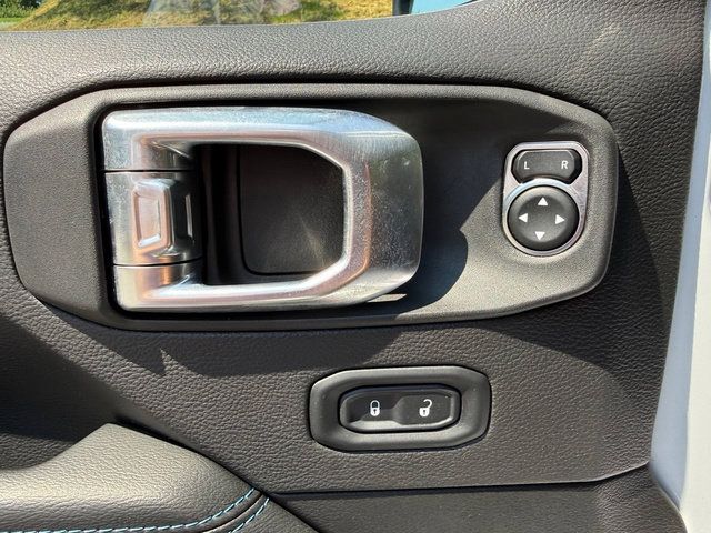 Used 2022 Jeep Wrangler Unlimited Rubicon 4xe w/ Cold Weather Group AWD/4WD image 12