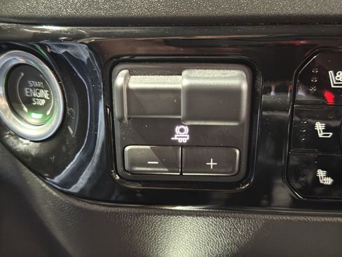 Used 2023 Chevrolet Silverado 1500 High Country w/ High Country Premium Package image 33