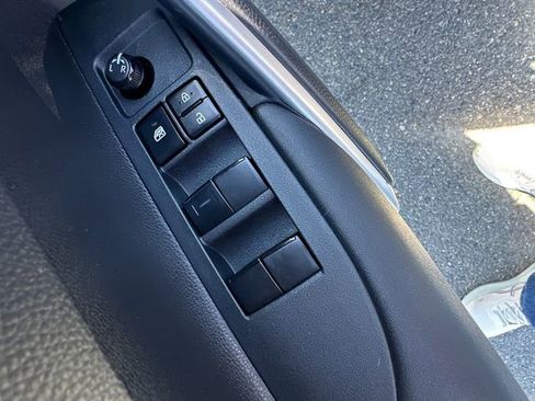Used 2023 Toyota Corolla Cross LE w/ Moonroof Package AWD/4WD image 28