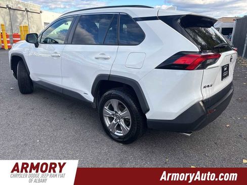 Used 2022 Toyota RAV4 LE image 6