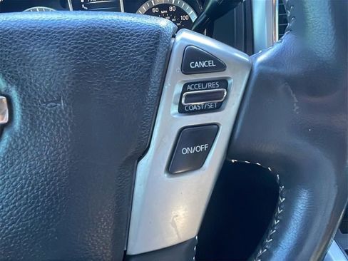 Used 2018 Nissan Titan PRO-4X image 20