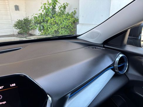 Used 2025 Chevrolet Trax LT image 35