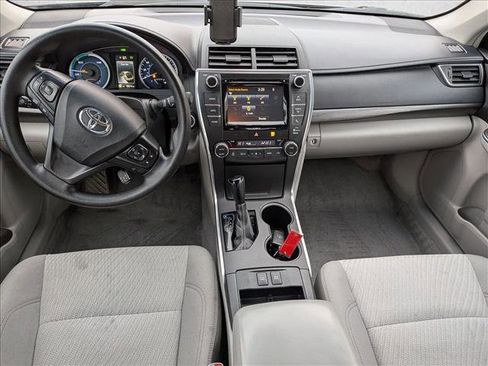 Used 2017 Toyota Camry LE image 17