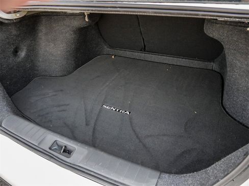 Used 2021 Nissan Sentra SR image 12