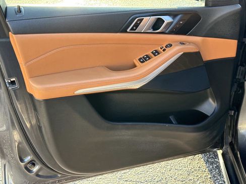 Used 2022 BMW X5 xDrive40i w/ Premium Package image 26