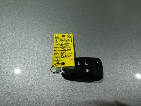 Used 2016 Chevrolet Impala LT w/ Convenience Package image 43