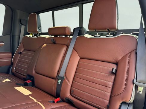 New 2026 GMC Sierra 1500 Denali Ultimate AWD/4WD image 13
