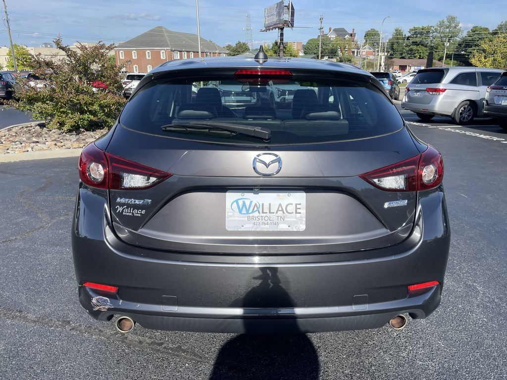 Used 2018 MAZDA MAZDA3 Touring FWD image 5