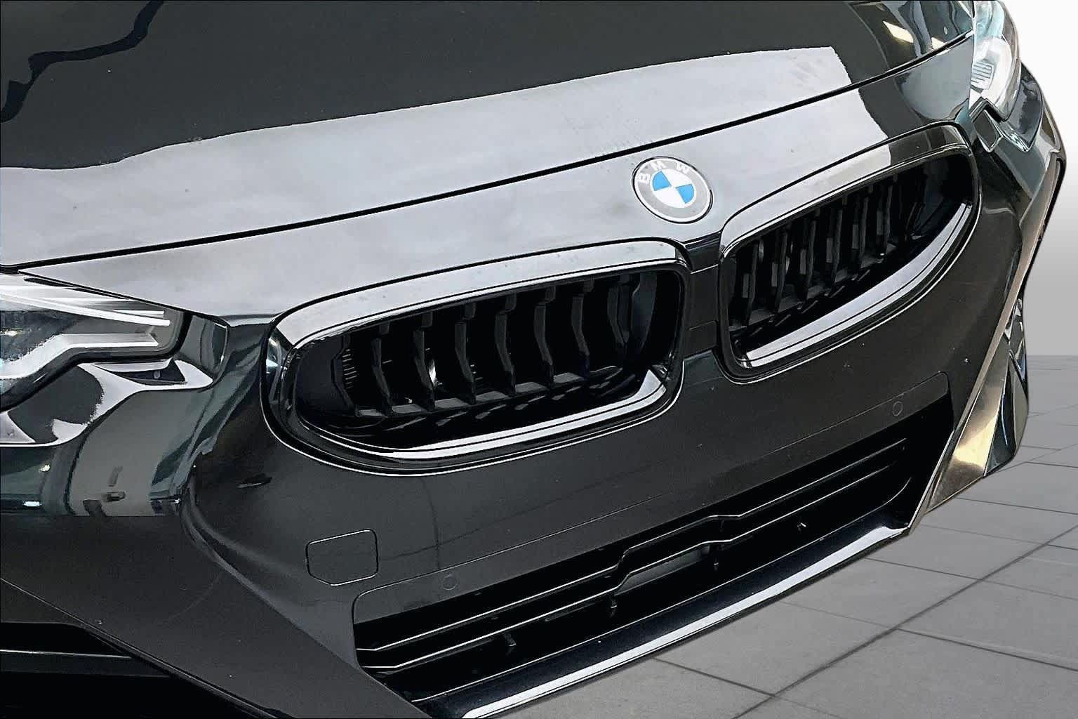 Used 2024 BMW 230i Coupe w/ M Sport Package RWD image 32