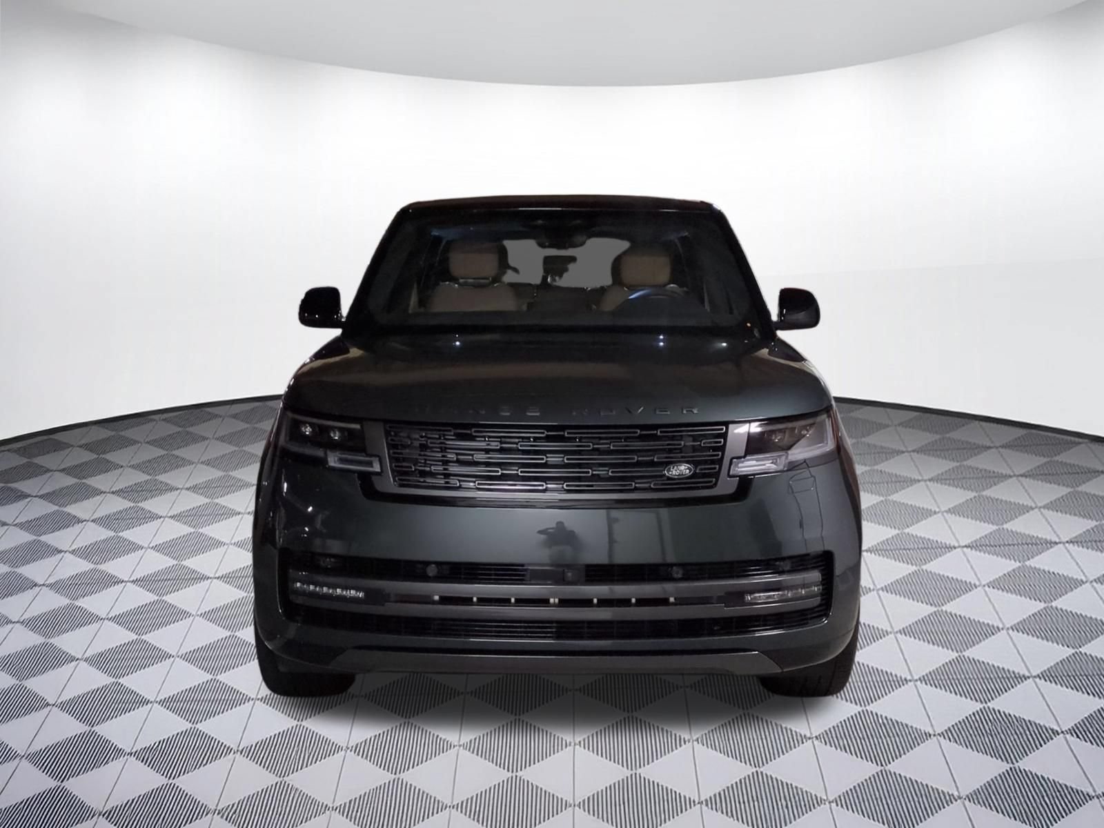 New 2026 Land Rover Range Rover Long Wheelbase SE AWD/4WD image 8