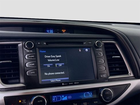 Used 2019 Toyota Highlander XLE image 9