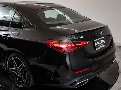 Used 2022 Mercedes-Benz C 300 4MATIC Sedan image 19