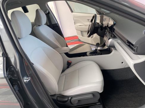 Used 2025 Hyundai Kona SEL FWD image 9