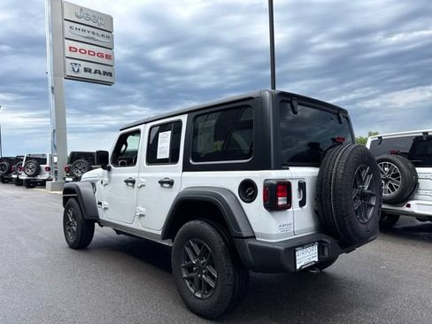 Used 2025 Jeep Wrangler Unlimited Sport AWD/4WD image 6