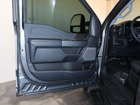 New 2026 Ford F250 Lariat w/ Black Appearance Package AWD/4WD image 32