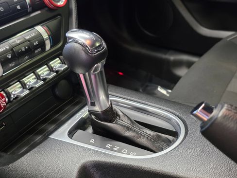 Used 2019 Ford Mustang GT w/ Equipment Group 301A RWD image 25