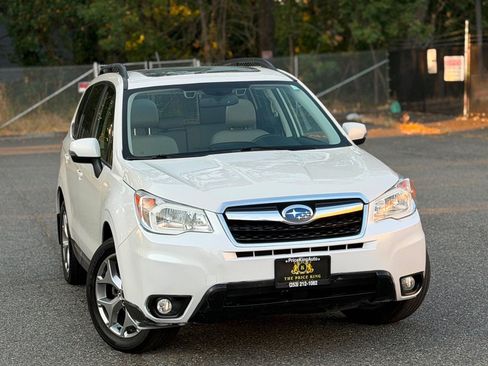 Used 2015 Subaru Forester 2.5i Touring w/ Eyesight & Navigation System AWD/4WD image 3