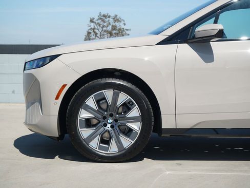 New 2026 BMW iX xDrive45 w/ Executive Package image 5