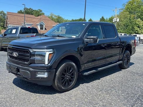 Used 2024 Ford F150 Lariat w/ Equipment Group 502A High AWD/4WD image 3