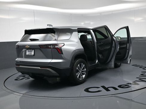 Used 2026 Chevrolet Equinox LT FWD image 26