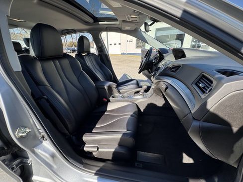 Used 2019 Acura ILX image 40