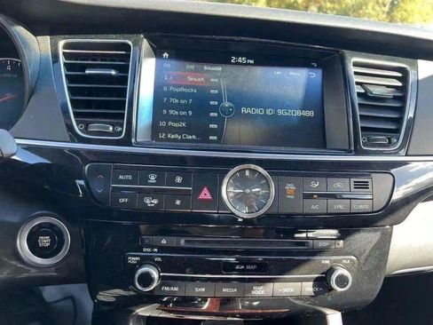 Used 2016 Kia K900 Luxury w/ VIP Plus Package image 19