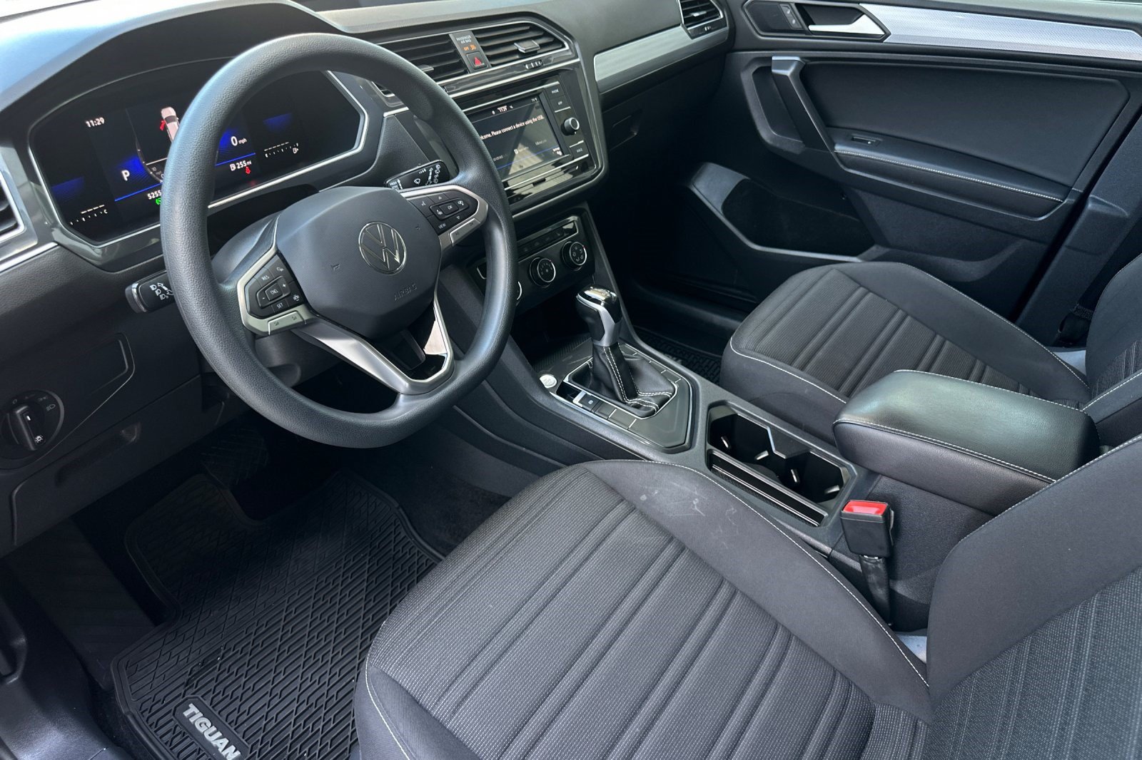 Used 2022 Volkswagen Tiguan S FWD image 4