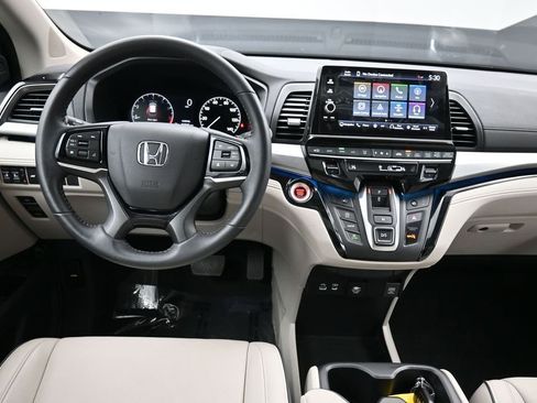Certified 2025 Honda Odyssey Touring image 20