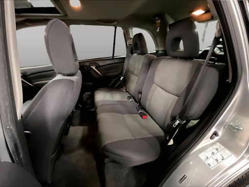 Used 2005 Toyota RAV4 4WD image 20
