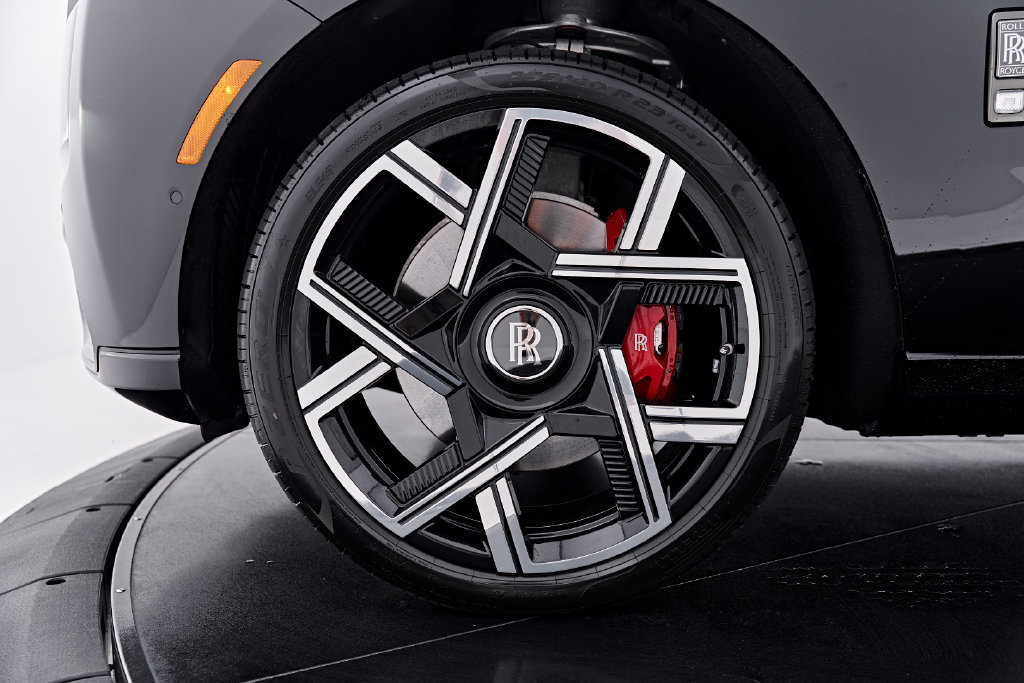 Used 2025 Rolls-Royce Cullinan Black Badge AWD/4WD image 3