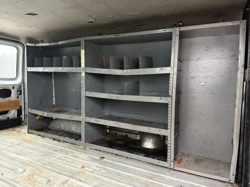 Used 1999 Ford E-250 and Econoline 250 Commercial image 20