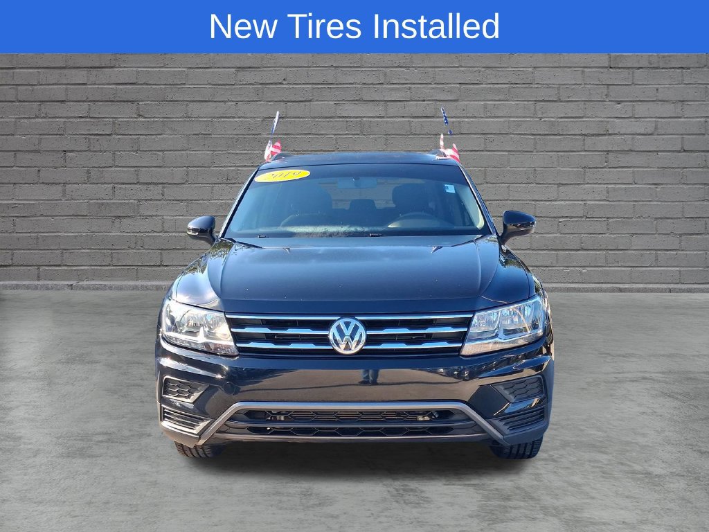 Used 2019 Volkswagen Tiguan S w/ Driver Assistance Package FWD image 2
