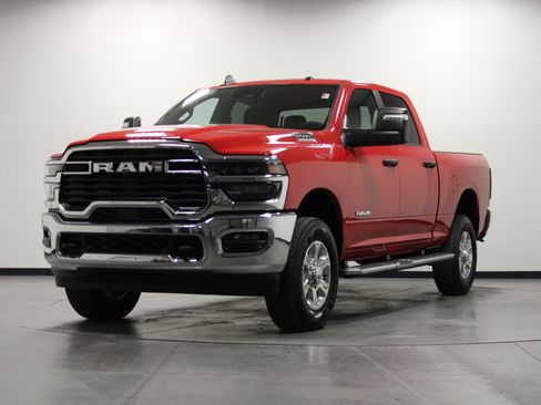 Used 2026 RAM 2500 Big Horn AWD/4WD image 8