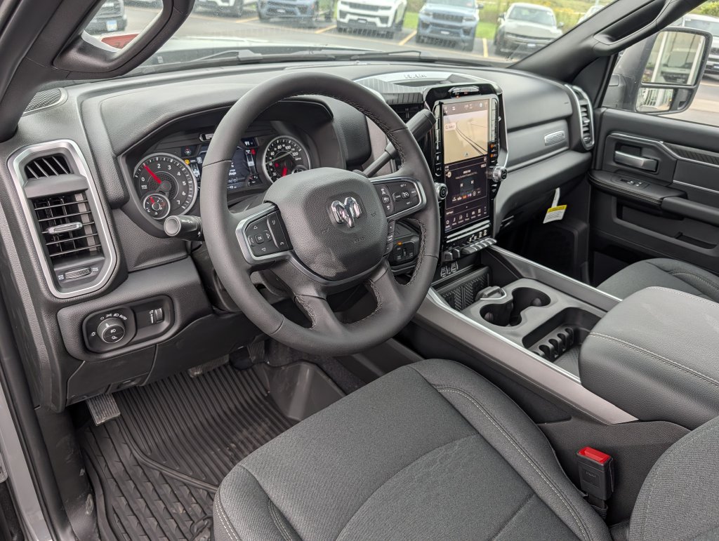 New 2026 RAM 2500 Big Horn AWD/4WD image 5