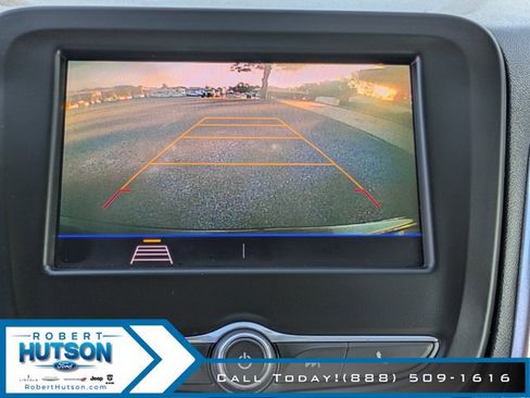 Used 2021 Chevrolet Equinox LT image 24