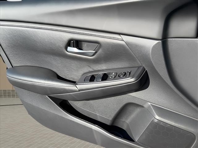 Used 2025 Nissan Sentra SV w/ All-Weather Package FWD image 21