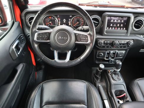 Used 2020 Jeep Wrangler Unlimited Sahara w/ LED Lighting Group image 11