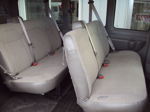 Used 2016 Chevrolet Express 2500 LS image 10