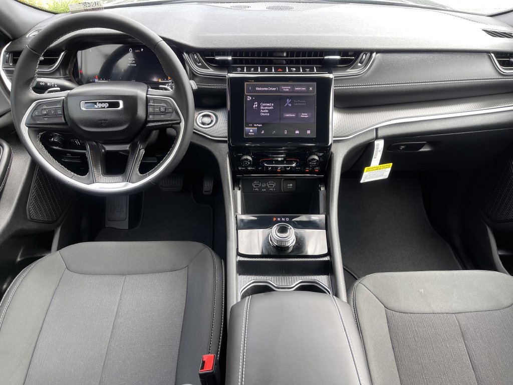 New 2026 Jeep Grand Cherokee Laredo AWD/4WD image 11