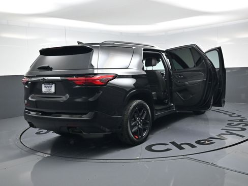 Certified 2023 Chevrolet Traverse Premier w/ Redline Edition image 26