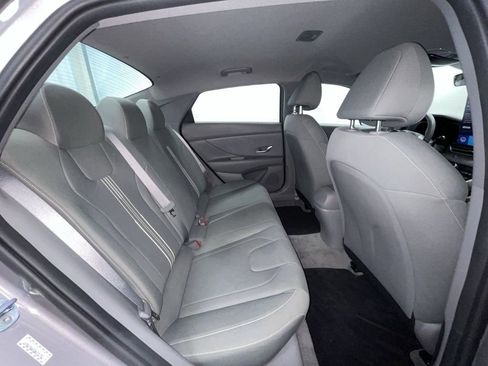 Used 2022 Hyundai Elantra SEL w/ Cargo Package image 11