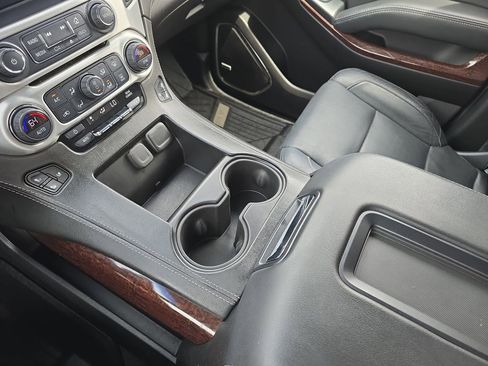 Used 2019 GMC Yukon XL SLT AWD/4WD image 28