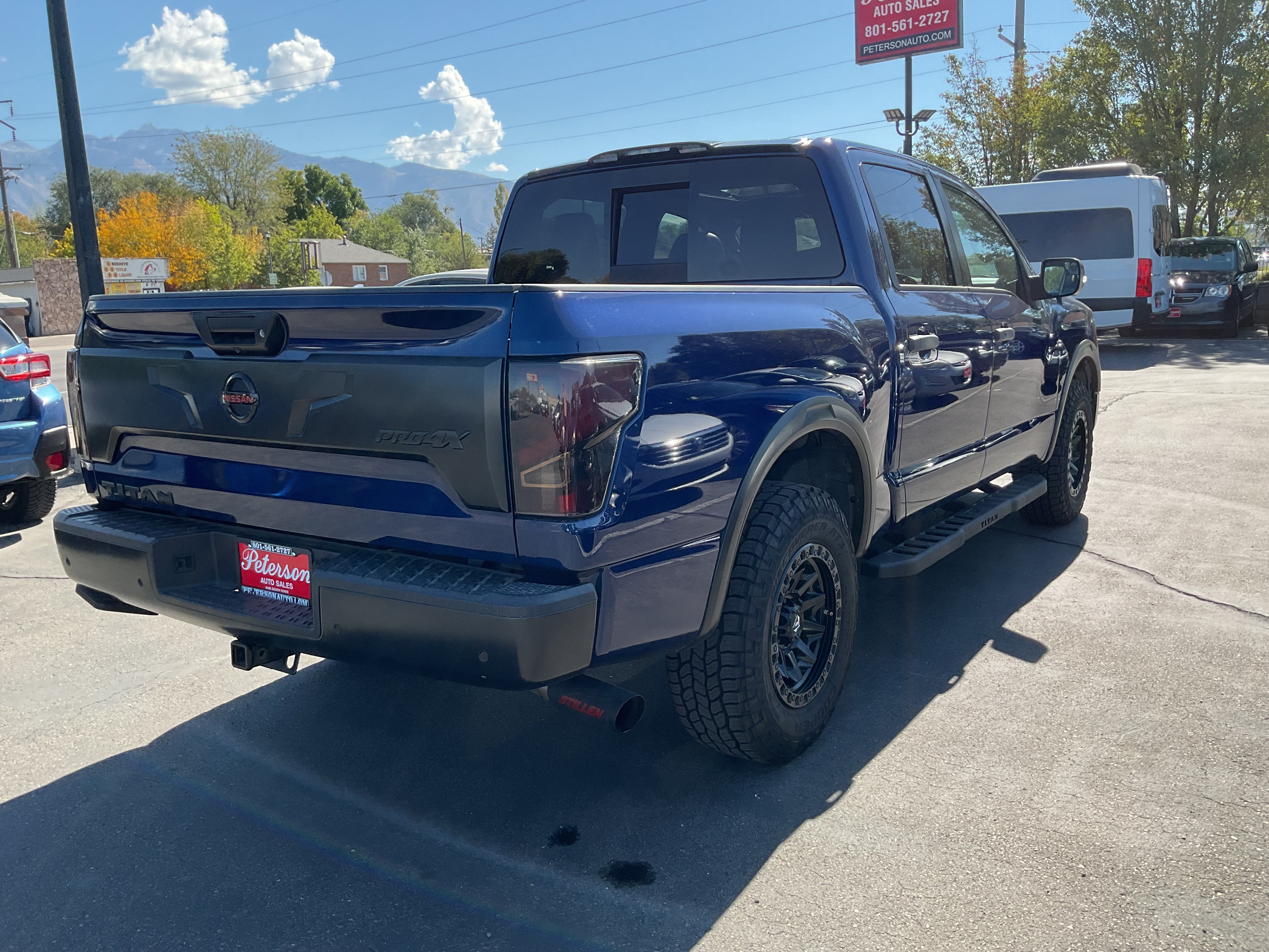 Used 2021 Nissan Titan PRO-4X w/ Pro-4x Convenience Package AWD/4WD image 6