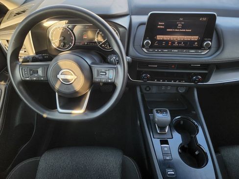 Used 2024 Nissan Rogue SV image 28